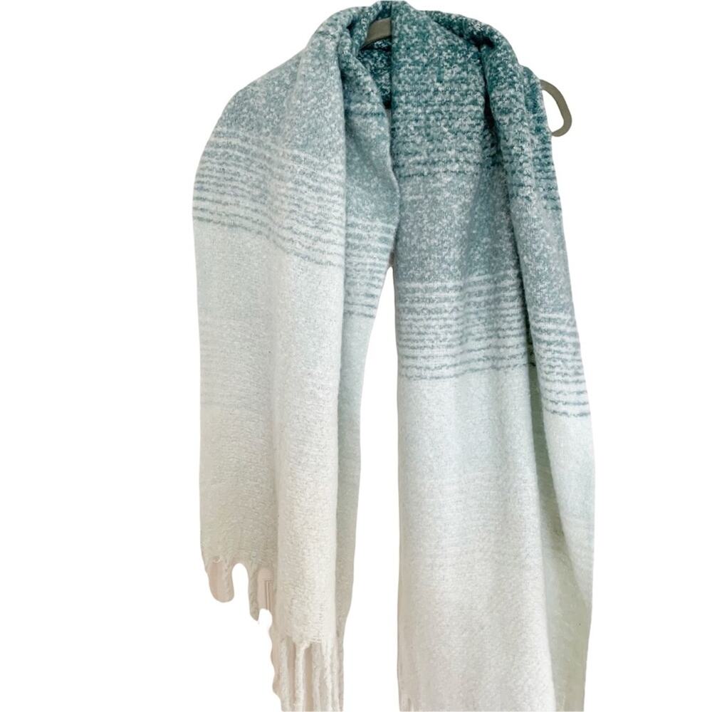 Mer Sea Turquoise Ombre Fringe Wrap Blanket Scarf - Picture 4 of 8